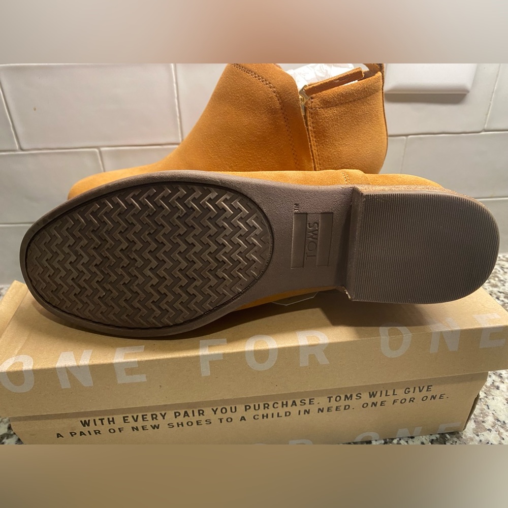 Deia Caramel Brown Suede - Picture 3 of 4